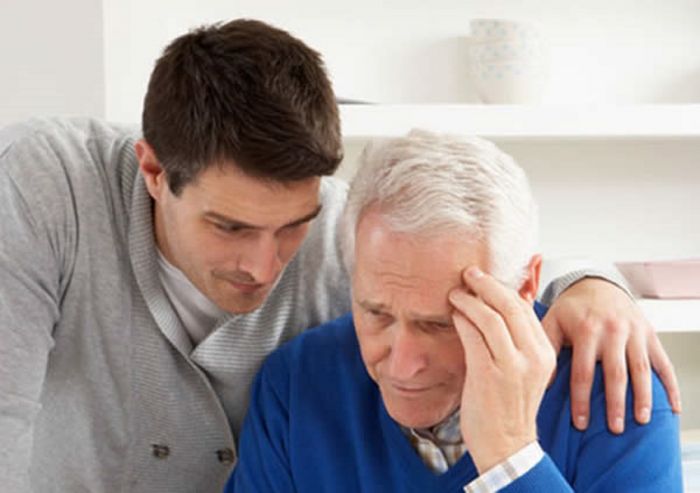 Японские ученые научились выявлять болезнь Альцгеймера по одной капле крови 