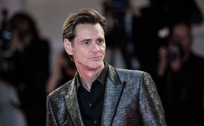 Актер Джим Керри удалился из Facebook из-за «российского вмешательства» 