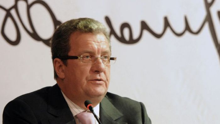 "Медиазона" сообщила о требовании Роскомнадзора удалить скандальные фотографии с Приходько и Дерипаской  