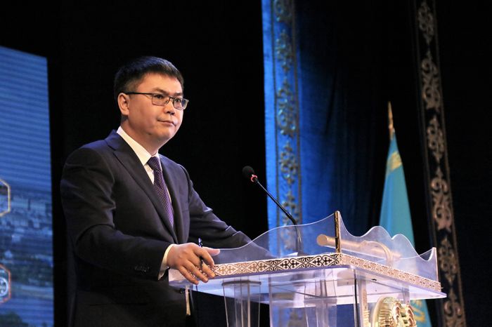 Нефтяная столица: посмотрим с колеса 