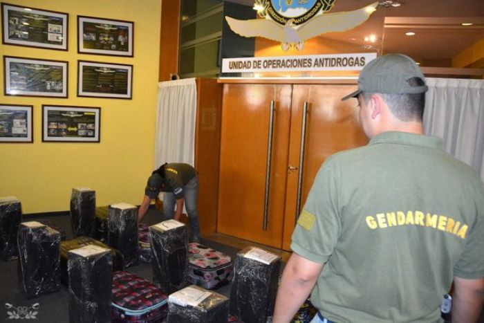 В посольстве РФ в Аргентине изъяли 389 кг кокаина