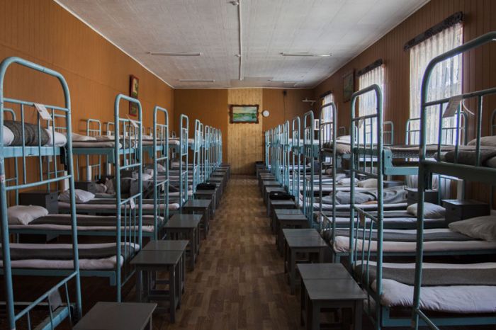 Бил табуреткой по голове: вынесен приговор по делу об избиении морпеха 