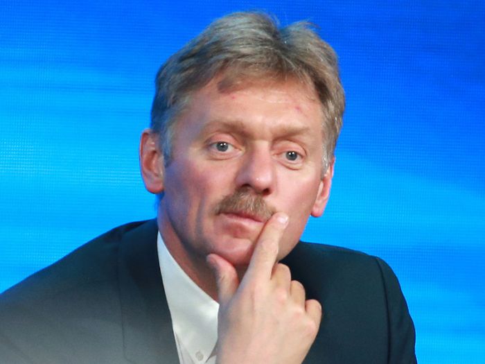 Песков ответил на обвинения в том, что Путин не сам написал свою диссертацию: "Это не так" 