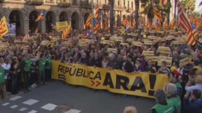 В Каталонии протестуют сторонники создания независимой республики