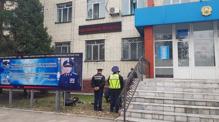 Стрельба в Талдыкоргане: военный застрелил своего сослуживца 