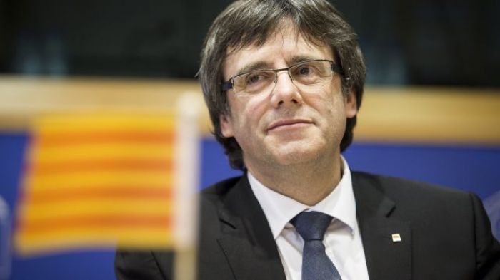 Экс-лидер Каталонии Пучдемон хотел бежать в Россию перед задержанием  