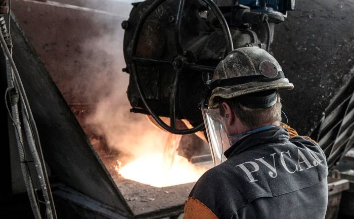 Акции Rusal упали на 41% из-за риска дефолтов на фоне новых санкций США