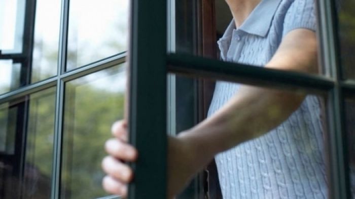 Студентку из Казахстана вытолкнули из окна здания МГИМО