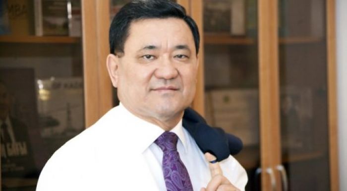 Мясо и авто в виде взятки: Экс-главу комитета МИР РК судят в Астане 