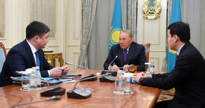 Назарбаев встретился с Сулейменовым 