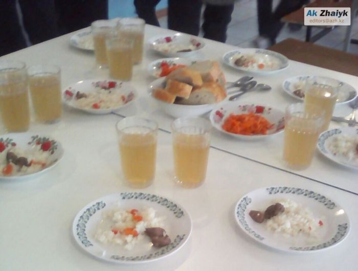 Детей в школах Казахстана кормят плохо – общественники предложили выход 