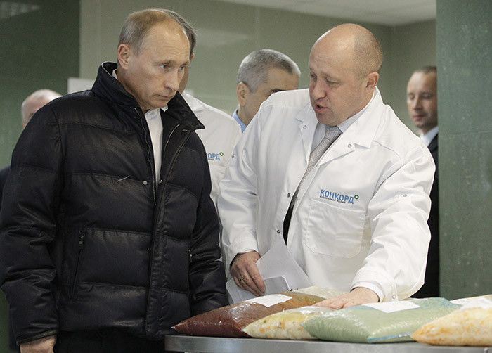 "Коммерсант": "повар Путина" организует предвыборный мониторинг в Африке  