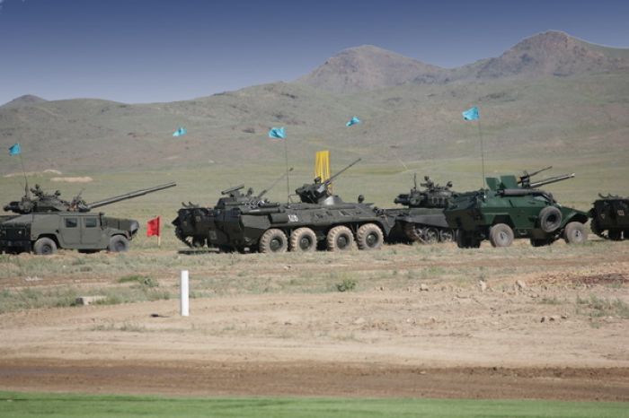 Решение министра обороны - Майкеев о проведении боевого парада в Отаре 