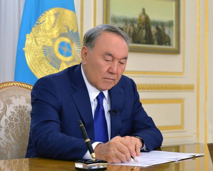 Президент РК подписал Указ о присвоении высших воинских и специальных званий 