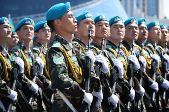 Казахстан увеличивает оборонную мощь 