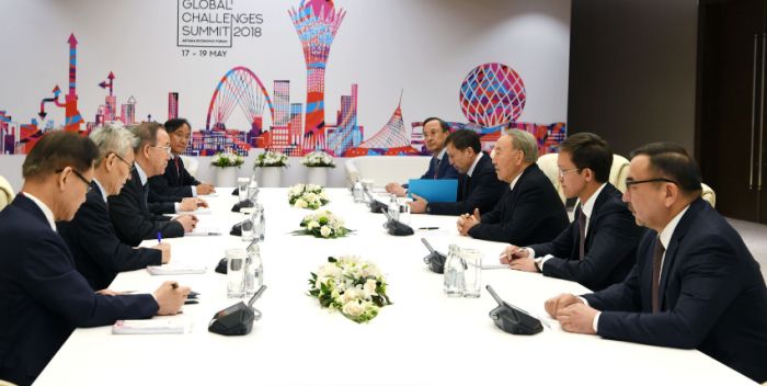 Назарбаев отдельно встретился с именитыми гостями АЭФ-2018