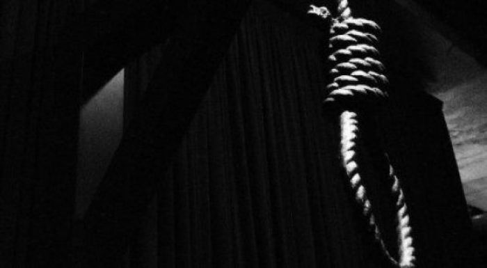 Шесть взрослых и три школьника покончили с с собой 