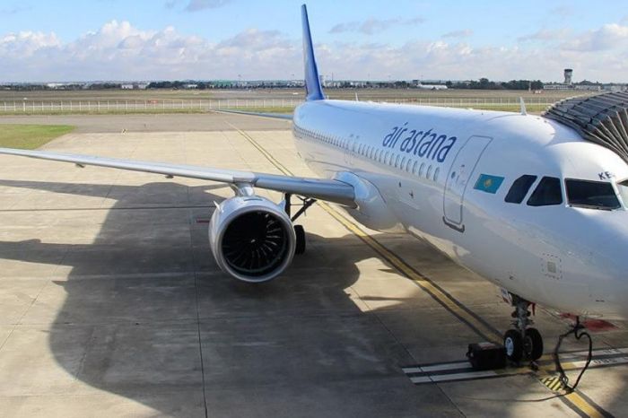 ЧП в аэропорту Астаны: Самолет выкатился за взлетную полосу 