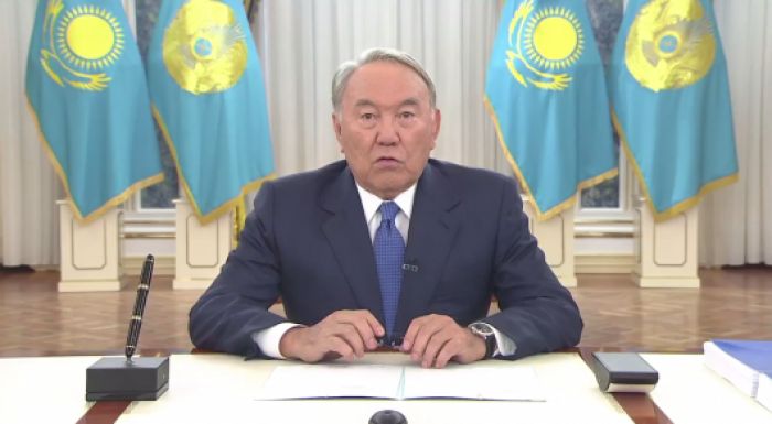 ​Назарбаев призвал казахстанцев заняться делом 
