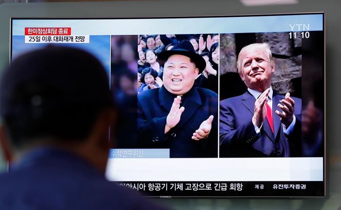 Трамп отменил встречу с Ким Чен Ыном из-за враждебности главы КНДР 
