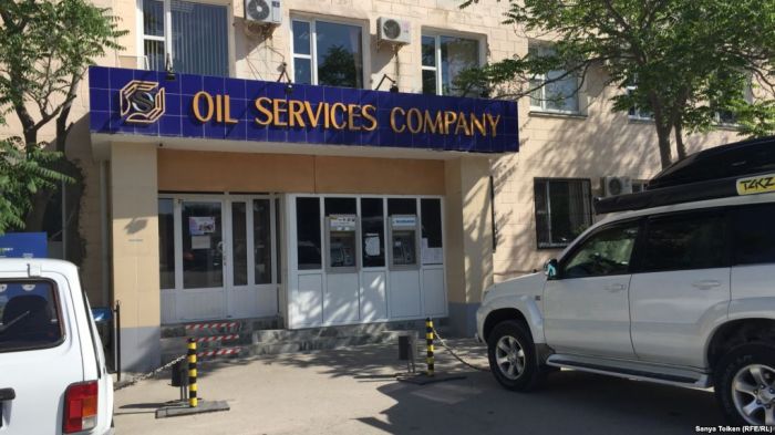 Власти запросили месяц на выполнение требований нефтяников 