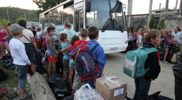 Детские лагеря отложили начало сезона из-за менингококка в Алматы 