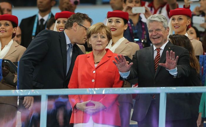 Меркель допустила проведение переговоров в случае ее поездки на ЧМ 