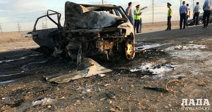 ДТП возле Жанаозена: Пострадали девять человек 