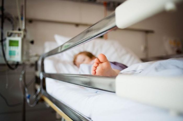 Ребенок с подозрением на менингит попал в тяжелом состоянии в больницу Алматы 