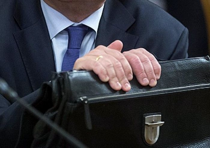 Больше тысячи чиновников могут лишиться кресел в Казахстане 