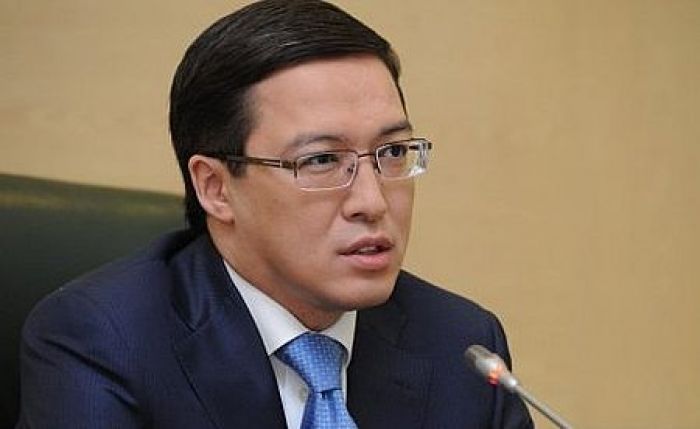 Акишев: Нацбанк считает внешний долг, но не регулирует его 