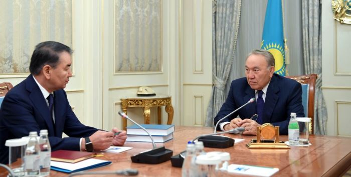 Назарбаев провел встречу с Мами 