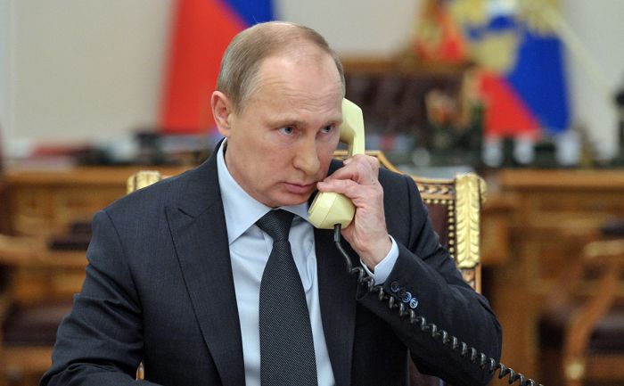 Путин и Порошенко обсудили дело Сенцова и минские договоренности 