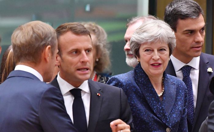 СМИ узнали о решении саммита ЕС продлить санкции против России 