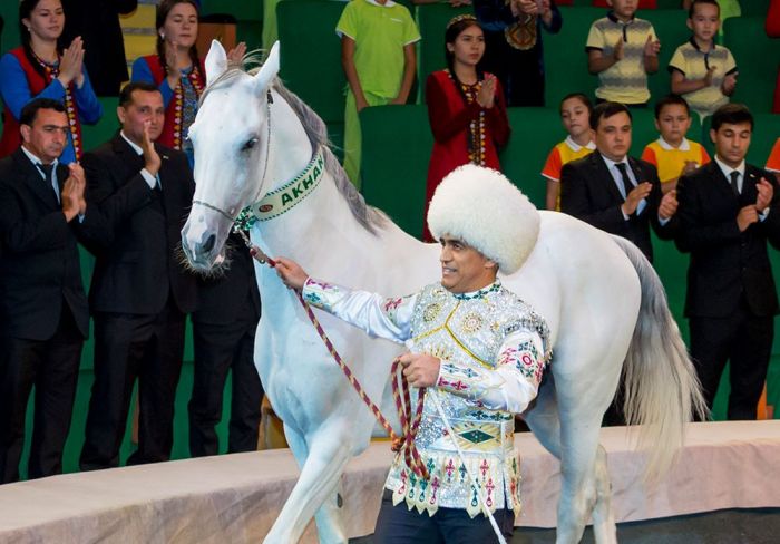 Трюк с конем Бердымухамедова признали мировым рекордом