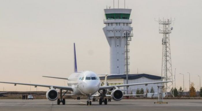 128 пассажирам "Эйр Астаны" пришлось ночевать в Анталье 