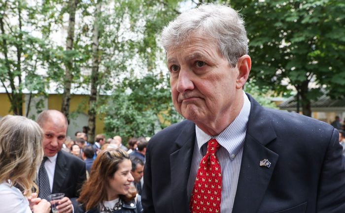 Побывавший в Москве сенатор Кеннеди сравнил российские власти с мафией 