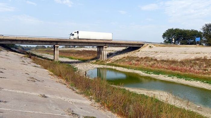 В Крыму жесточайшая засуха. Полуостров потерял половину урожая. Нет воды 