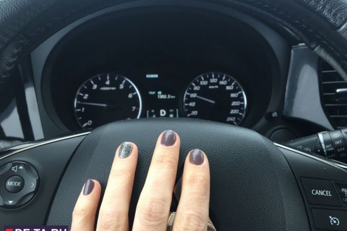 Чуть не задавила детей на тротуаре: как наказали алматинку