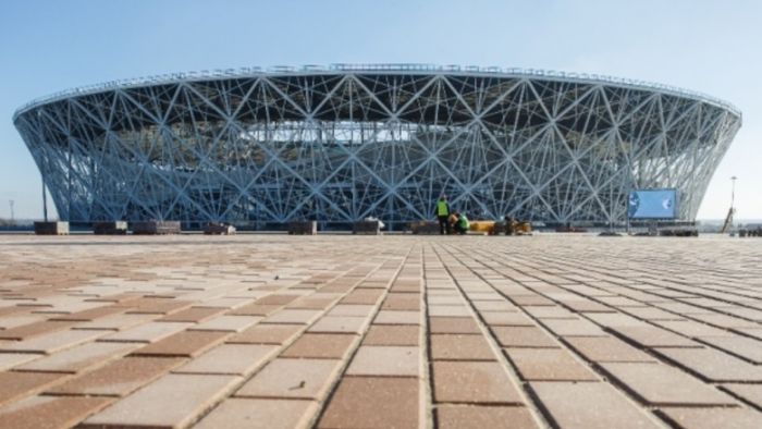 "Праздник закончился": в день закрытия ЧМ-2018 под "Волгоград-Ареной" размыло насыпь и дорогу 