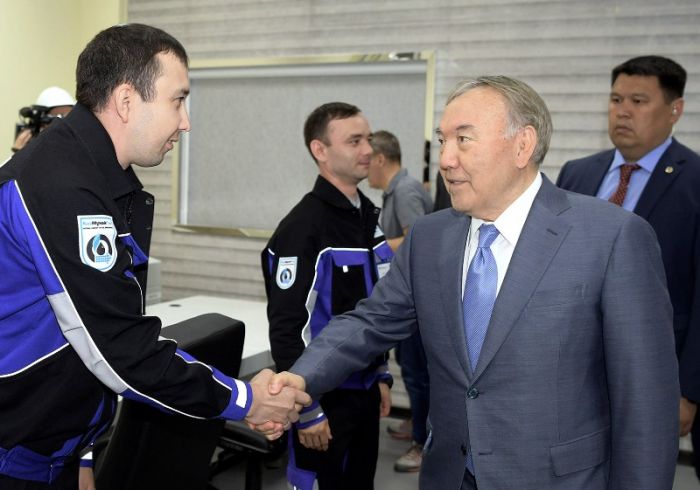 Назарбаев: Необходимо построить четвертый НПЗ