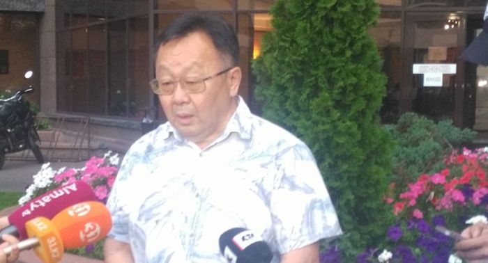 Дядя Дениса Тена обратился к казахстанцам 