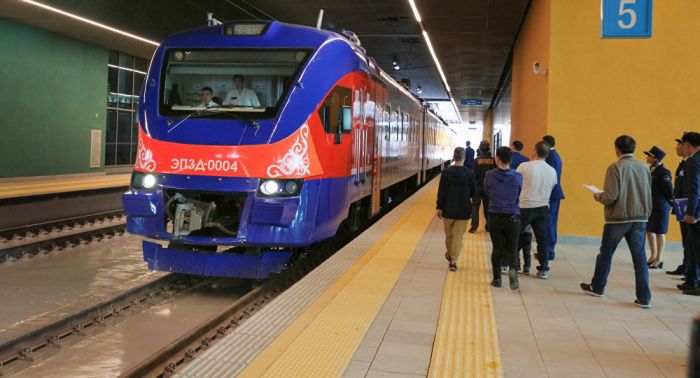 Почему в кассах нет билетов на поезда, а у посредников есть? 