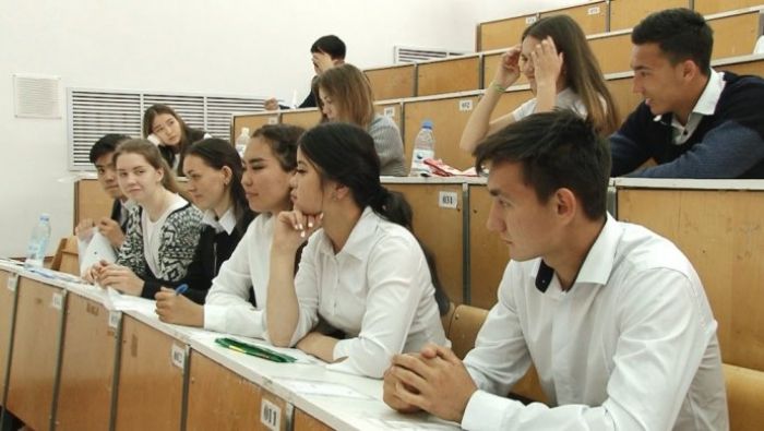 В Казахстане идет прием заявлений на повторное ЕНТ 