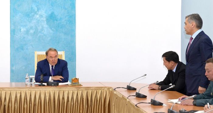 Президент объяснил назначение Ермекбаева министром обороны 