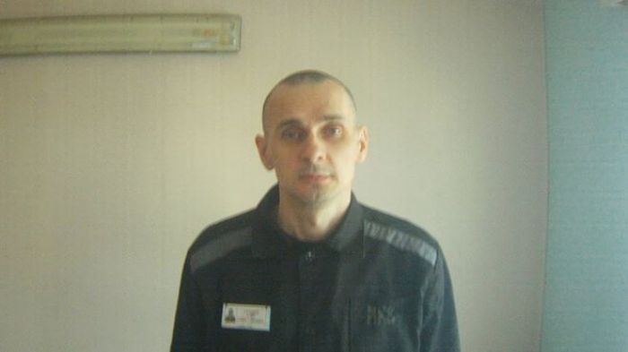 Кремль - матери Сенцова: о помиловании должен просить сам осужденный 