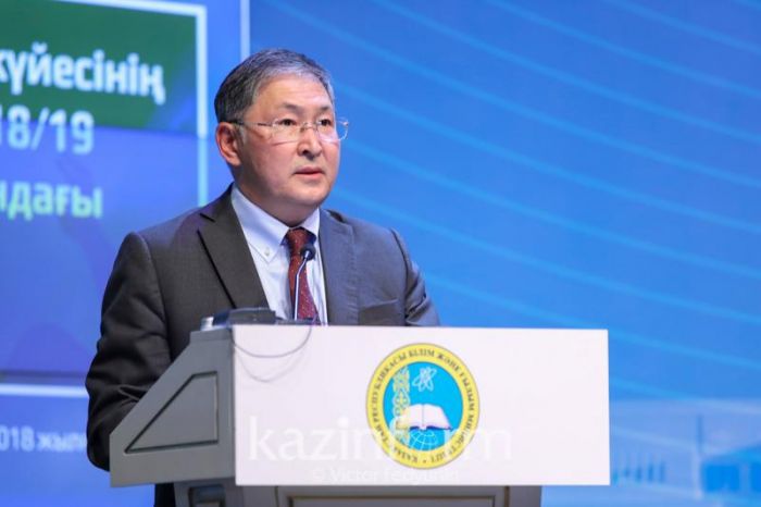 МОН запретит вузам специальности с низким трудоустройством 