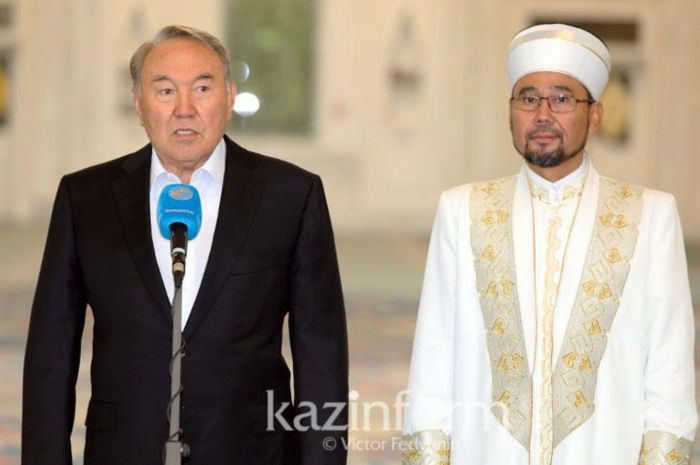 Посвятить благотворительности дни празднования Курбан Байрам призвал Нурсултан Назарбаев