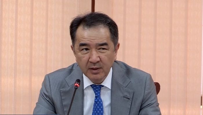 Сагинтаев раскритиковал чиновников, не переехавших в Туркестан