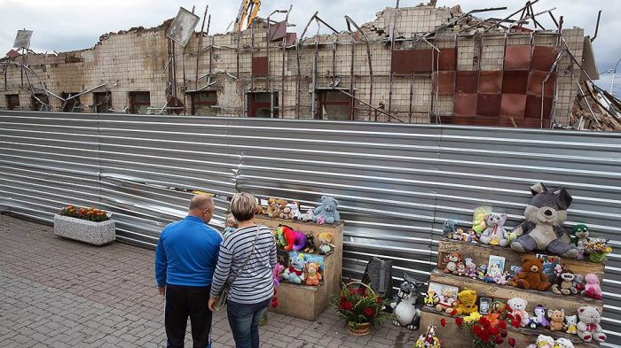 "Ъ": пожар в "Зимней вишне" начался со светильника